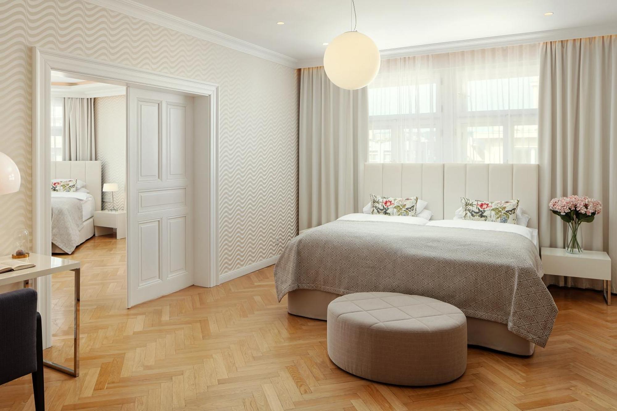 Revolucni Apartments Old Town Прага Екстериор снимка